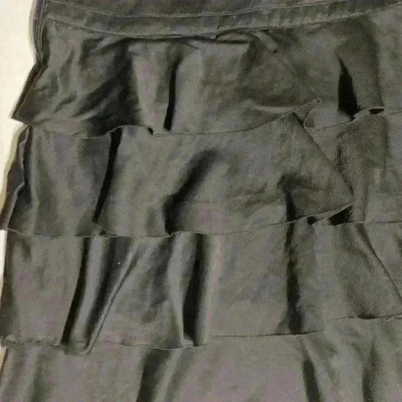 H&M ruffle short skirt size 6 - Picture 2 of 6